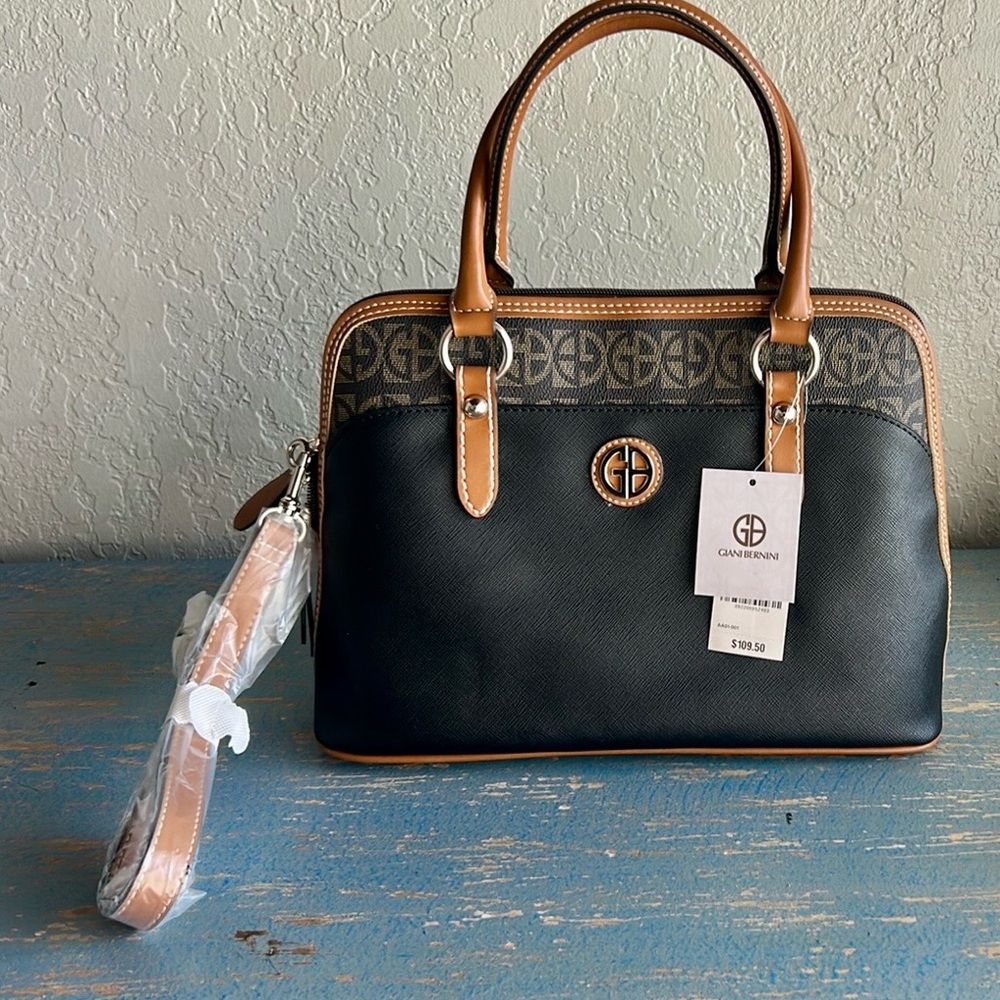 Giani Bernini Black and Tan Women's Bag